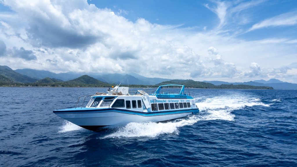 Boat interior cabin